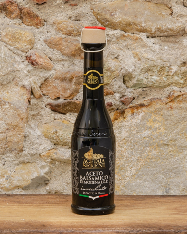 Aceto- Balsamico- "Riserva" -Polla Picture of Balsamic Vinegar "Reserve" Acetaia Sereni